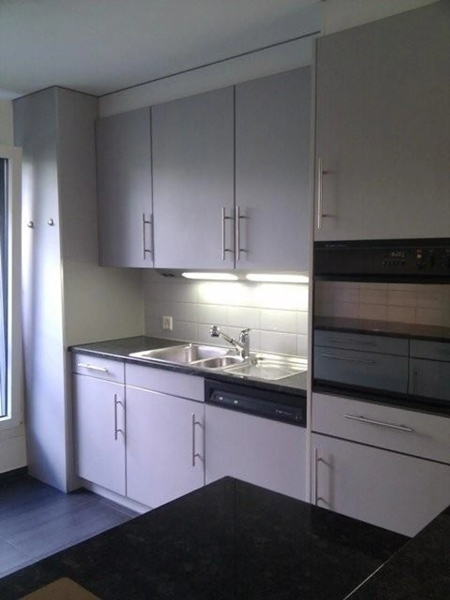 Dans une propriété calme, bien entretenue et charmante - Photo 3 sur 11