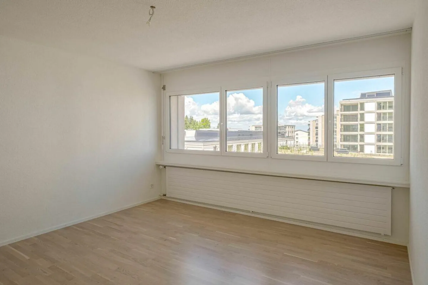 APPARTAMENTO MODERNO 3.5 STANZE - Foto 5 di 10