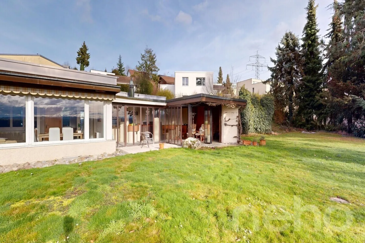 Geräumiges Haus mit atemberaubender Aussicht - Foto 2 von 12