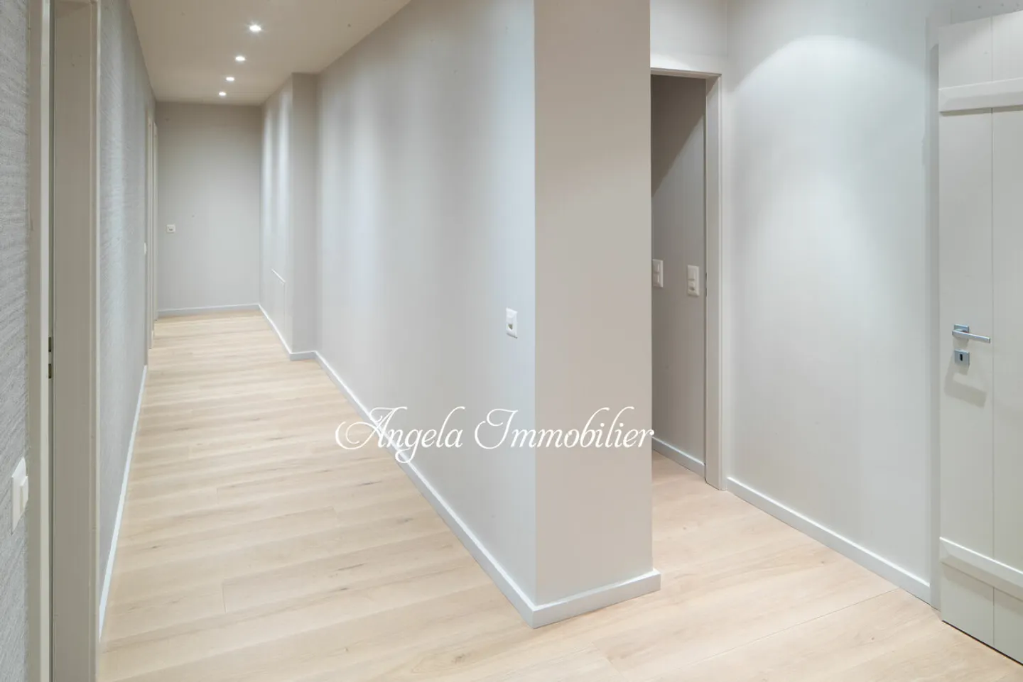 Appartement de Luxe avec Jardin - Photo 8 sur 17
