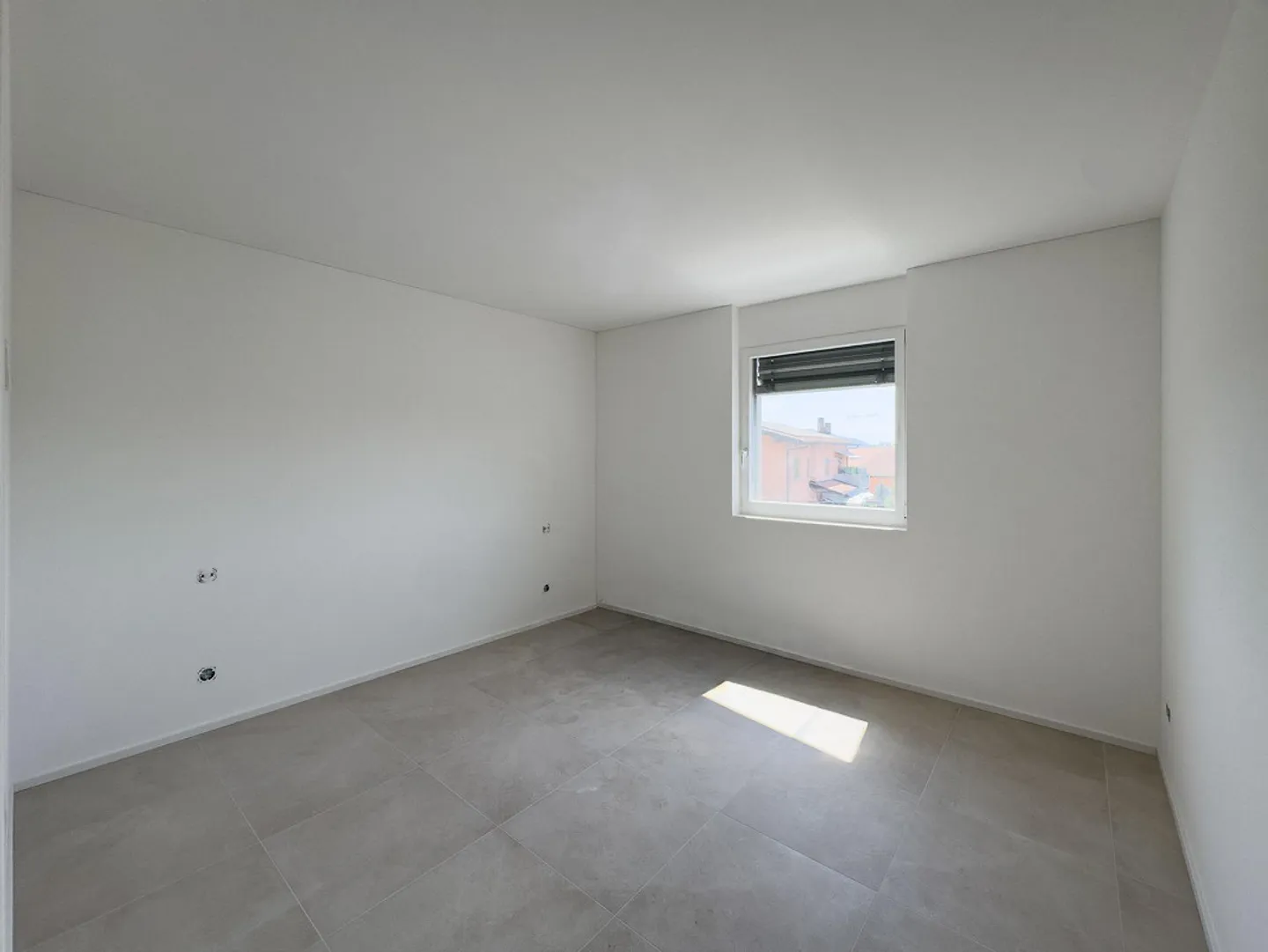2.5-room apartment on the top floor in Stabio - Photo 2 of 7