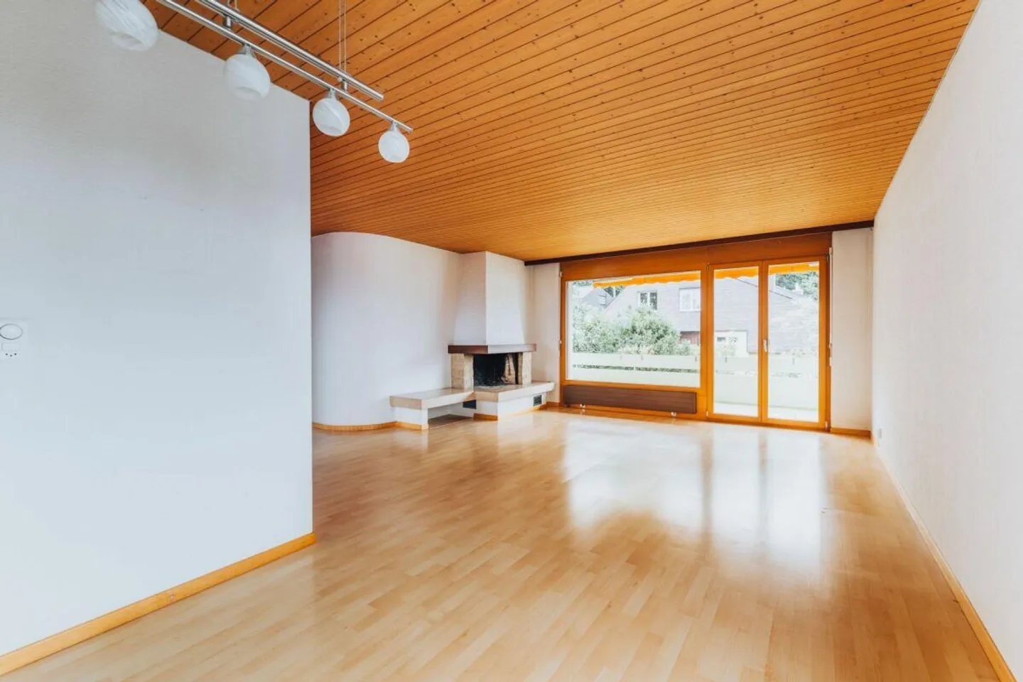 Casa bifamiliare indipendente (2x 4.5 stanze) in una posizione tranquilla - Foto 13 di 15