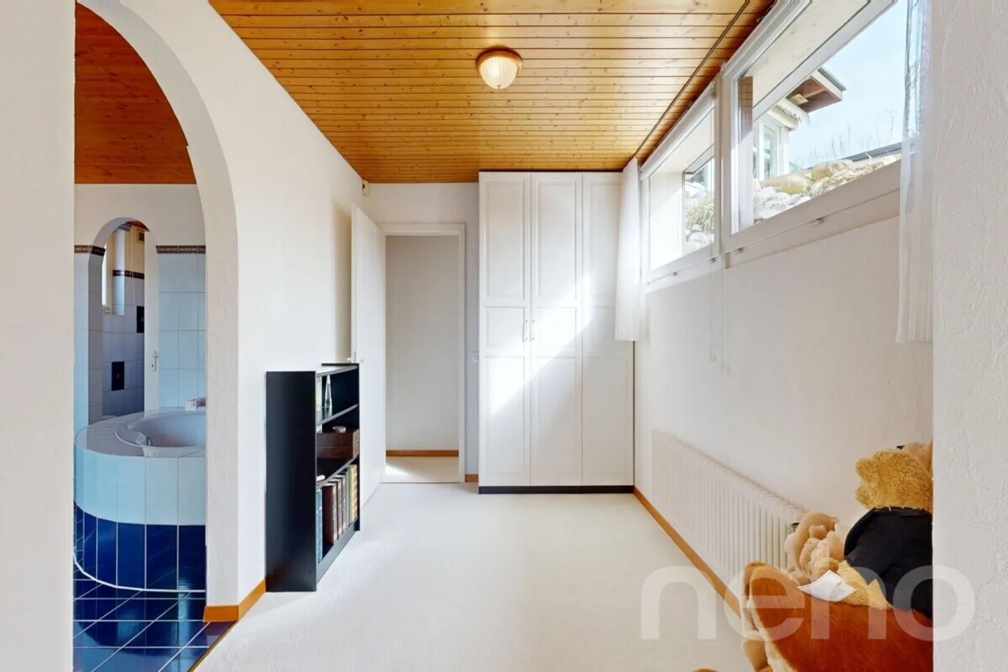 Geräumiges Haus mit atemberaubender Aussicht - Foto 10 von 12