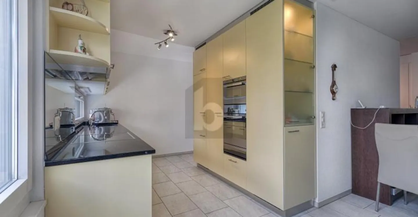 Stilvolle Wohnung in zentralem Zug - Foto 2 von 6