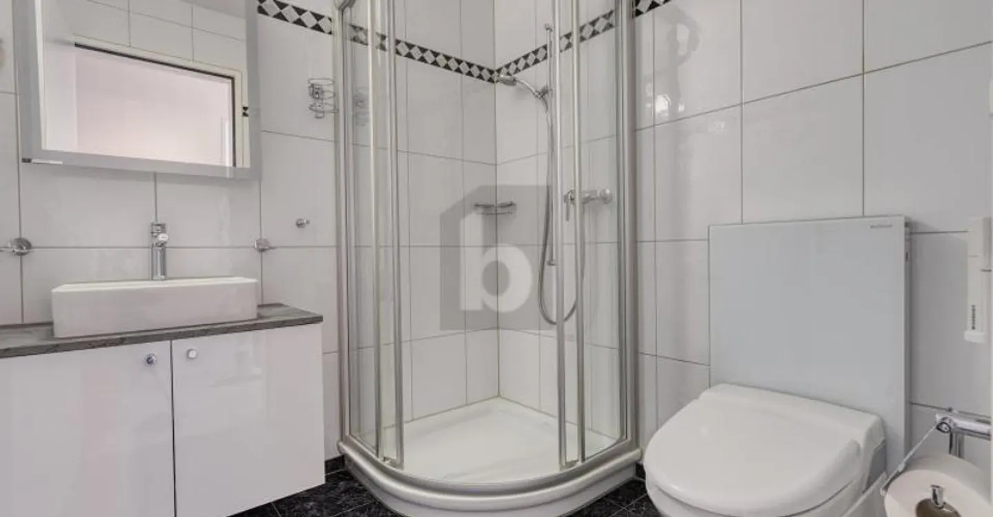 Stilvolle Wohnung in zentralem Zug - Foto 5 von 6