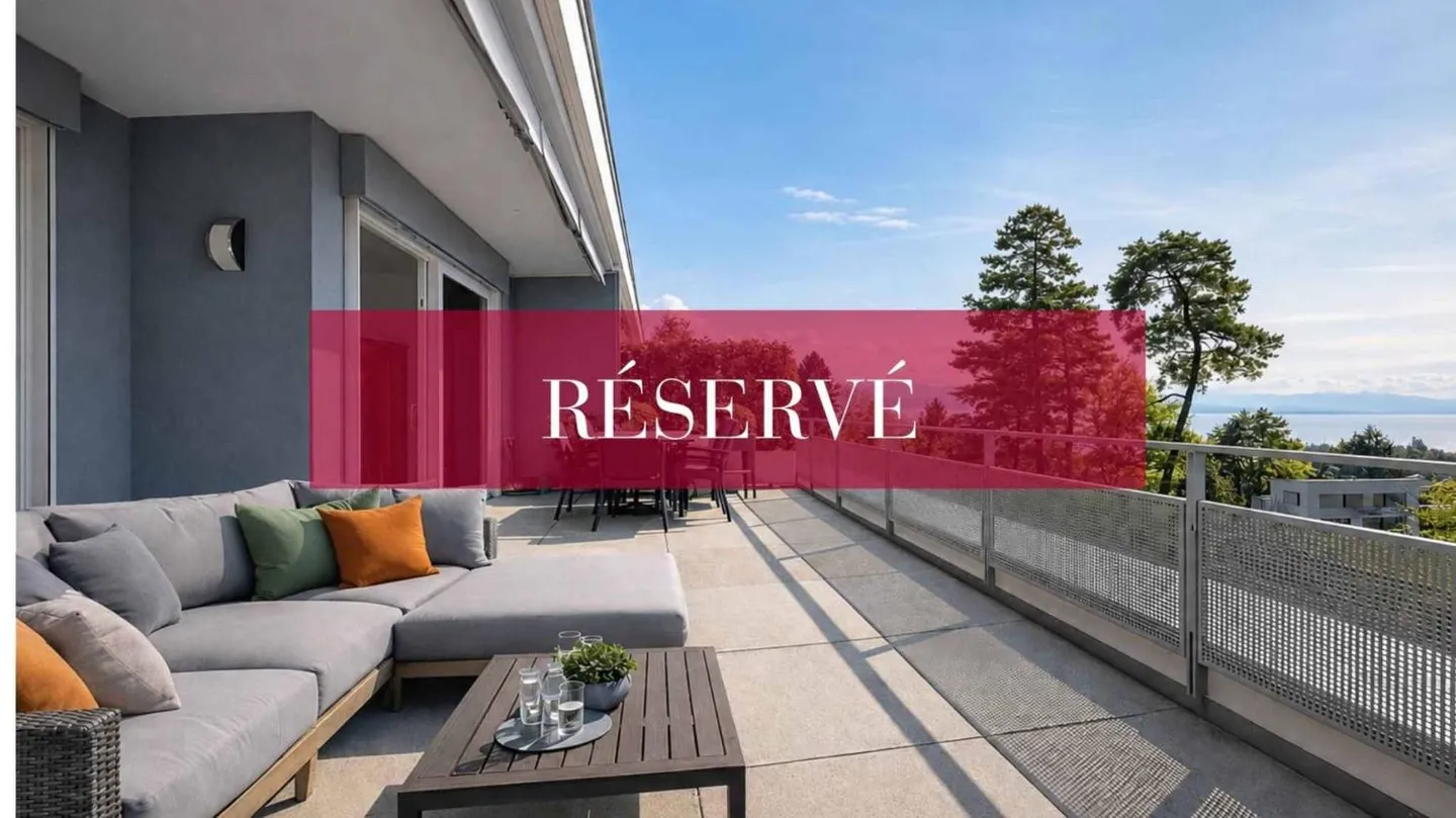 Duplex Contemporain avec Vue sur le Lac - Photo 1 sur 12
