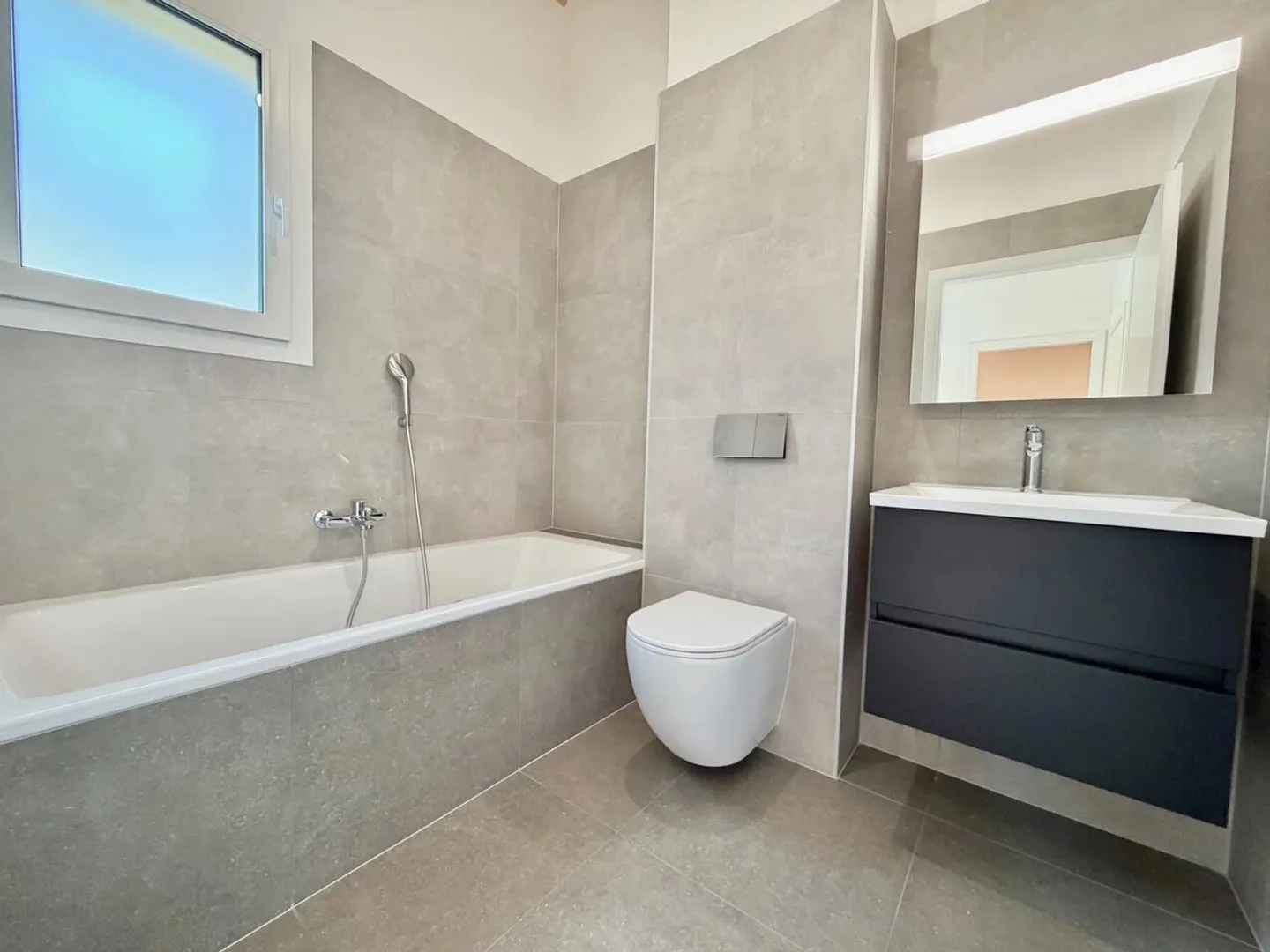 Villa jumelée avec vue panoramique - Photo 7 sur 10