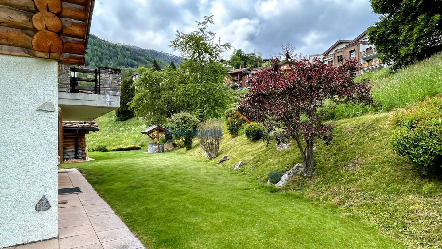 Charmante villa en rondins avec jacuzzi - Photo 7 sur 13