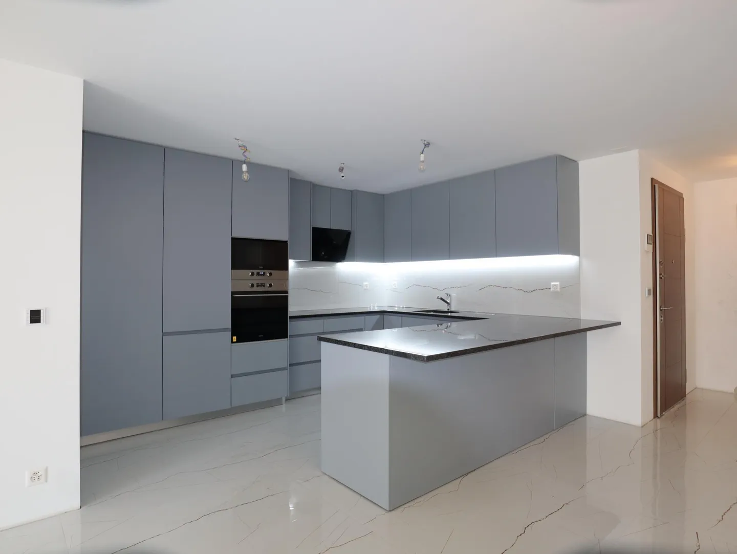 Apartment for sale - Photo 2 of 11