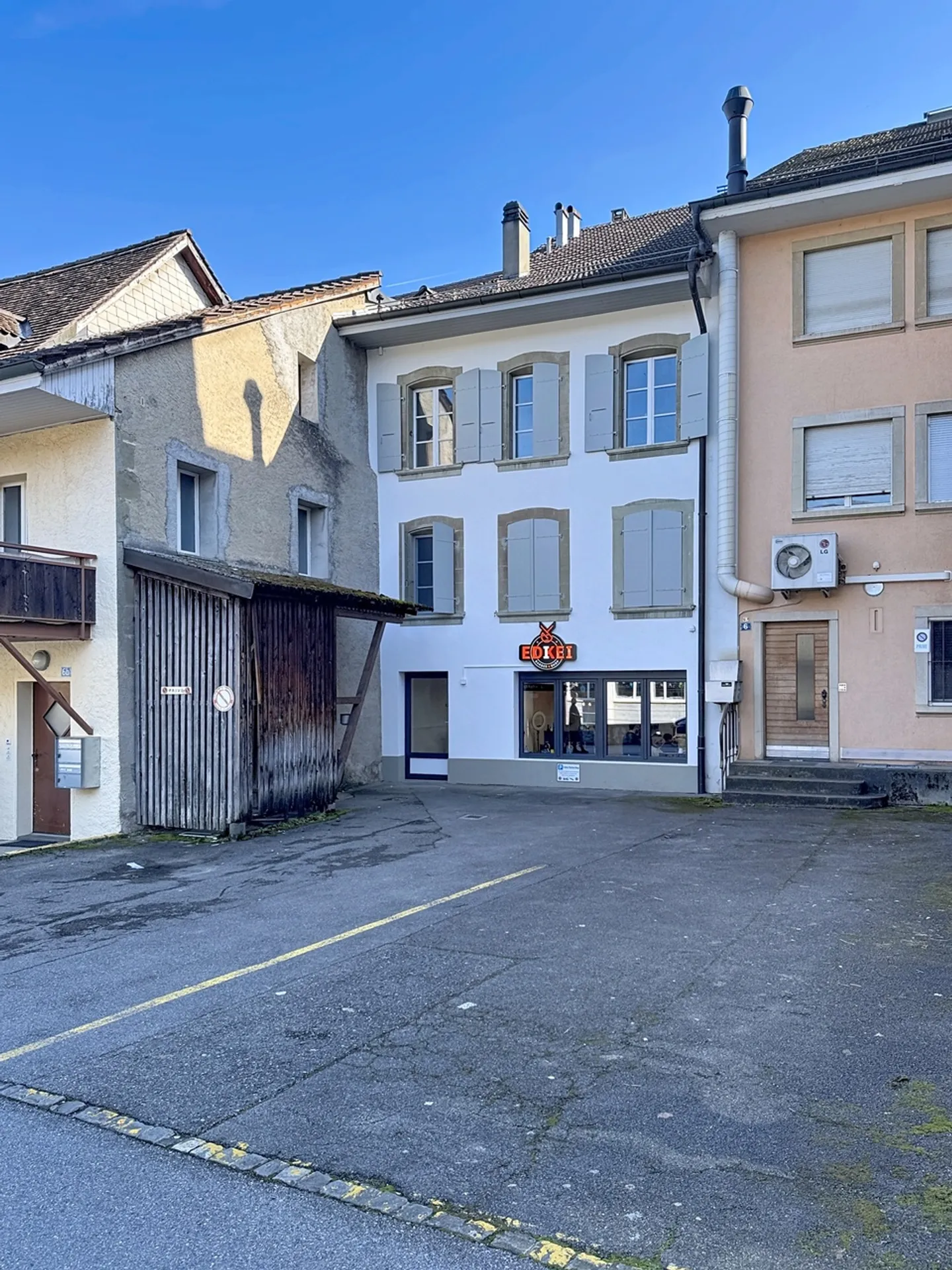 Beautiful investment property in the center of Avenches - Photo 2 of 12