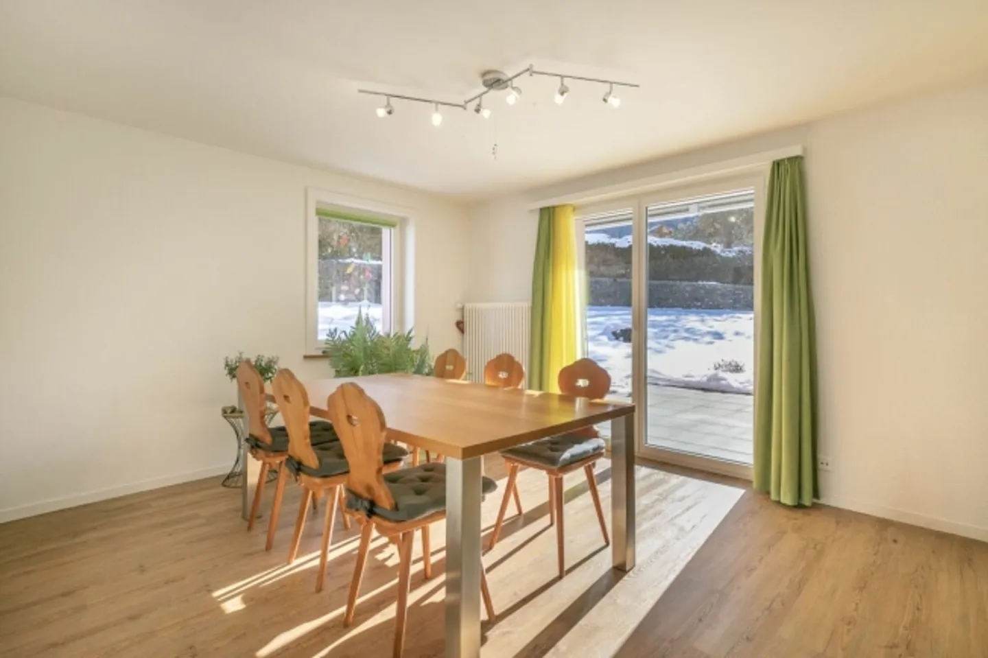 Semi-detached house for sale - Photo 3 of 9