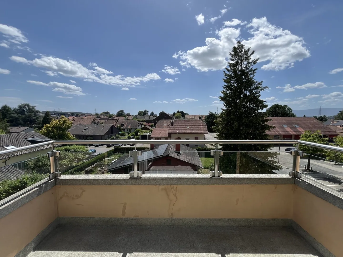 Large 2.5 rooms with balcony in Echallens - Photo 1 of 6
