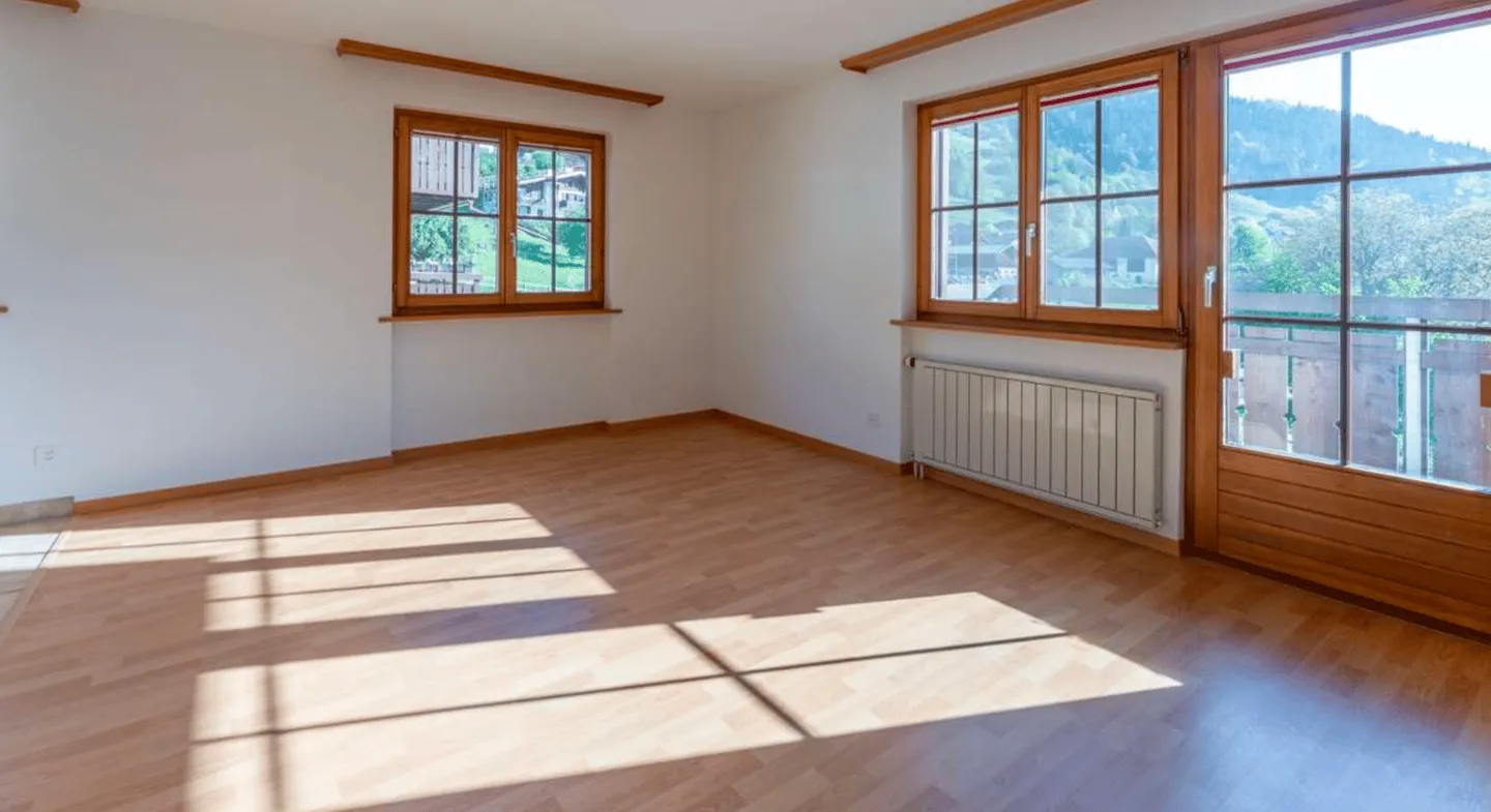 Charming 2.5-room apartment with panoramic views in a quiet location - Photo 4 of 5