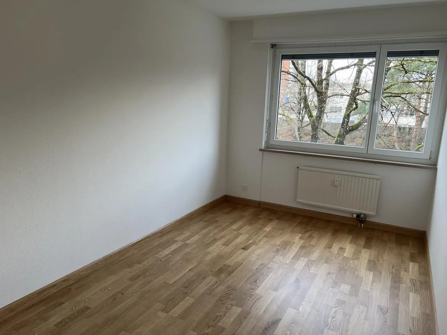 Bright 3.5-room apartment with balcony! - Photo 3 of 11