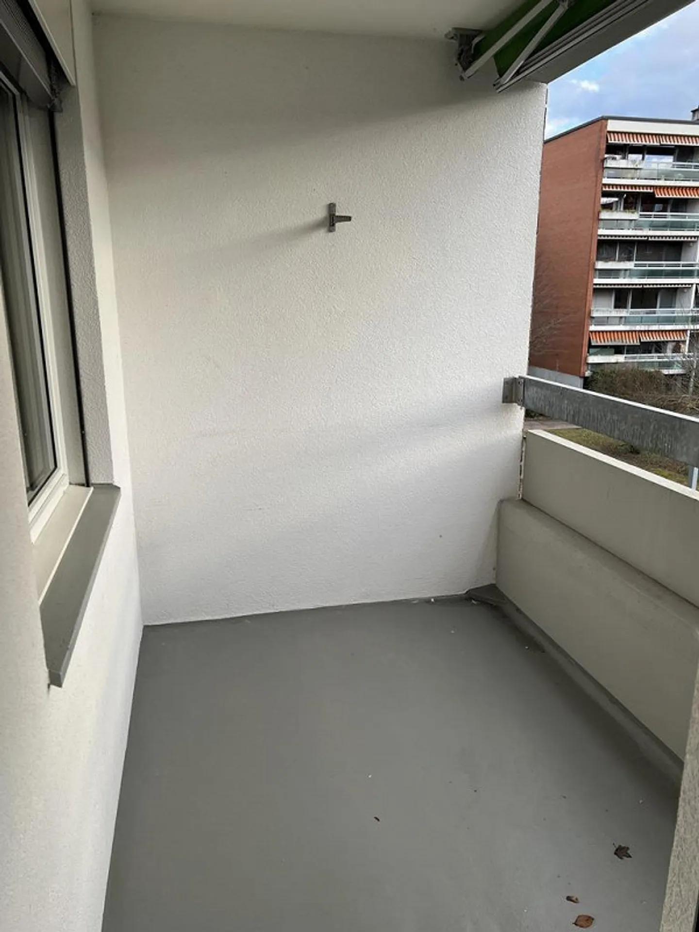 Bright 3.5-room apartment with balcony! - Photo 10 of 11