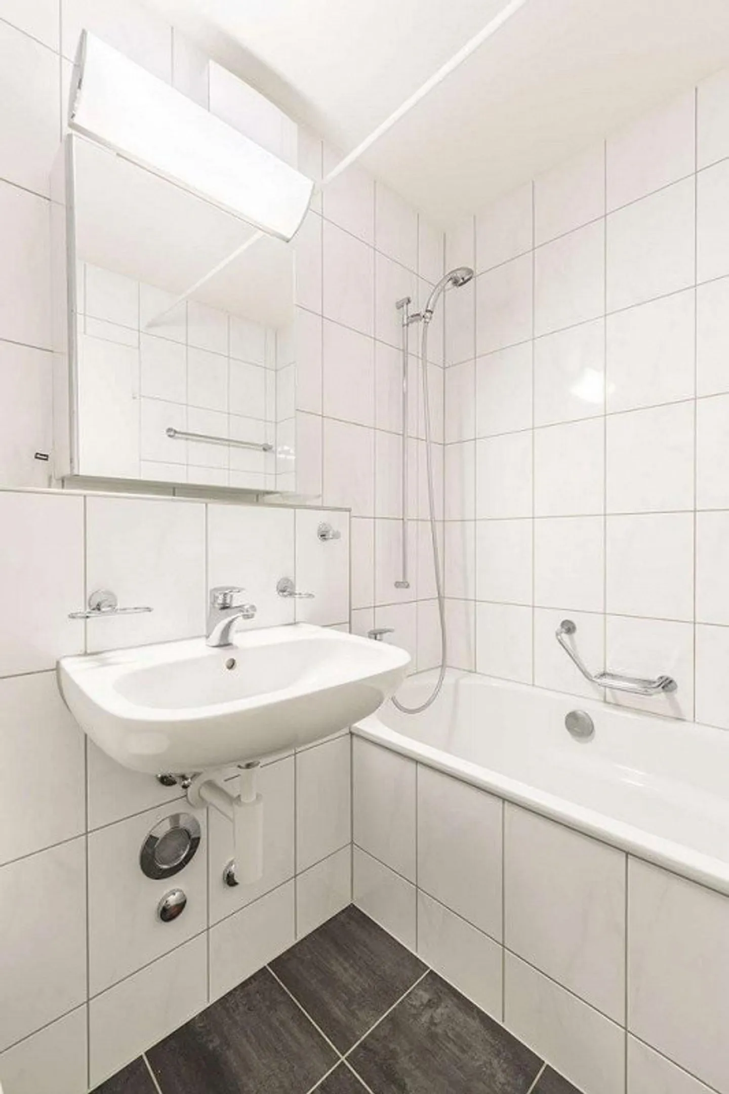 Appartement lumineux et calme au 3ème étage près du Rotsee - Photo 3 sur 7