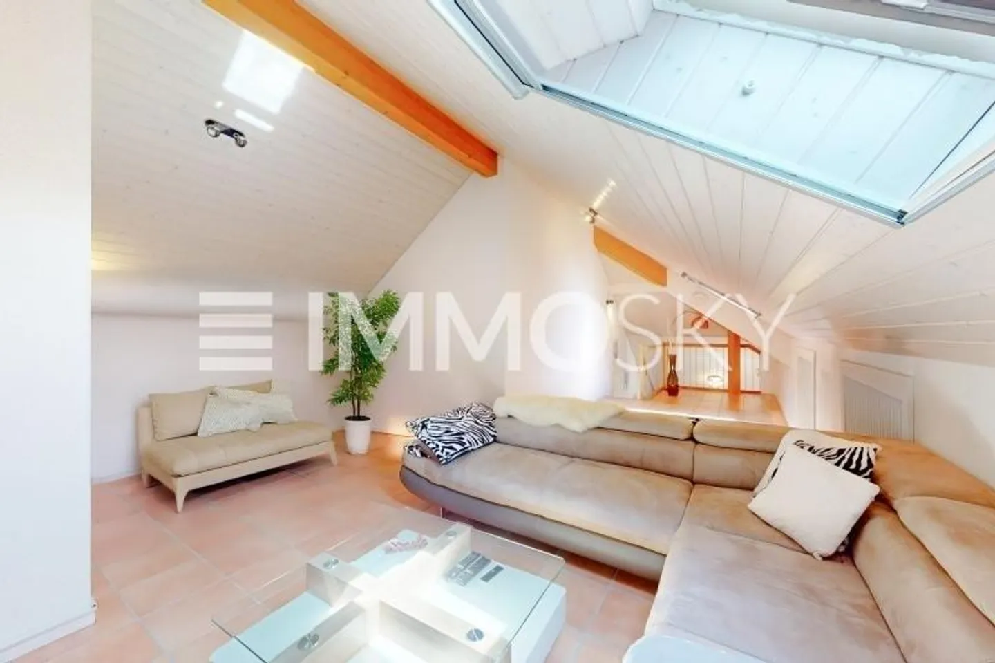 Duplex luminoso e spazioso nel cuore di Gland - 4,5 stanze - Foto 3 di 7