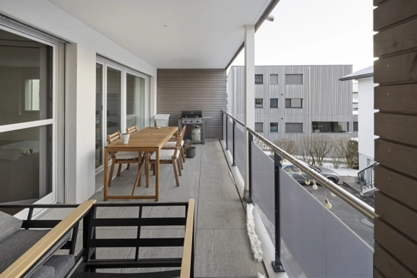 Partial lake view with two loggias and modern expansion - Photo 12 of 14