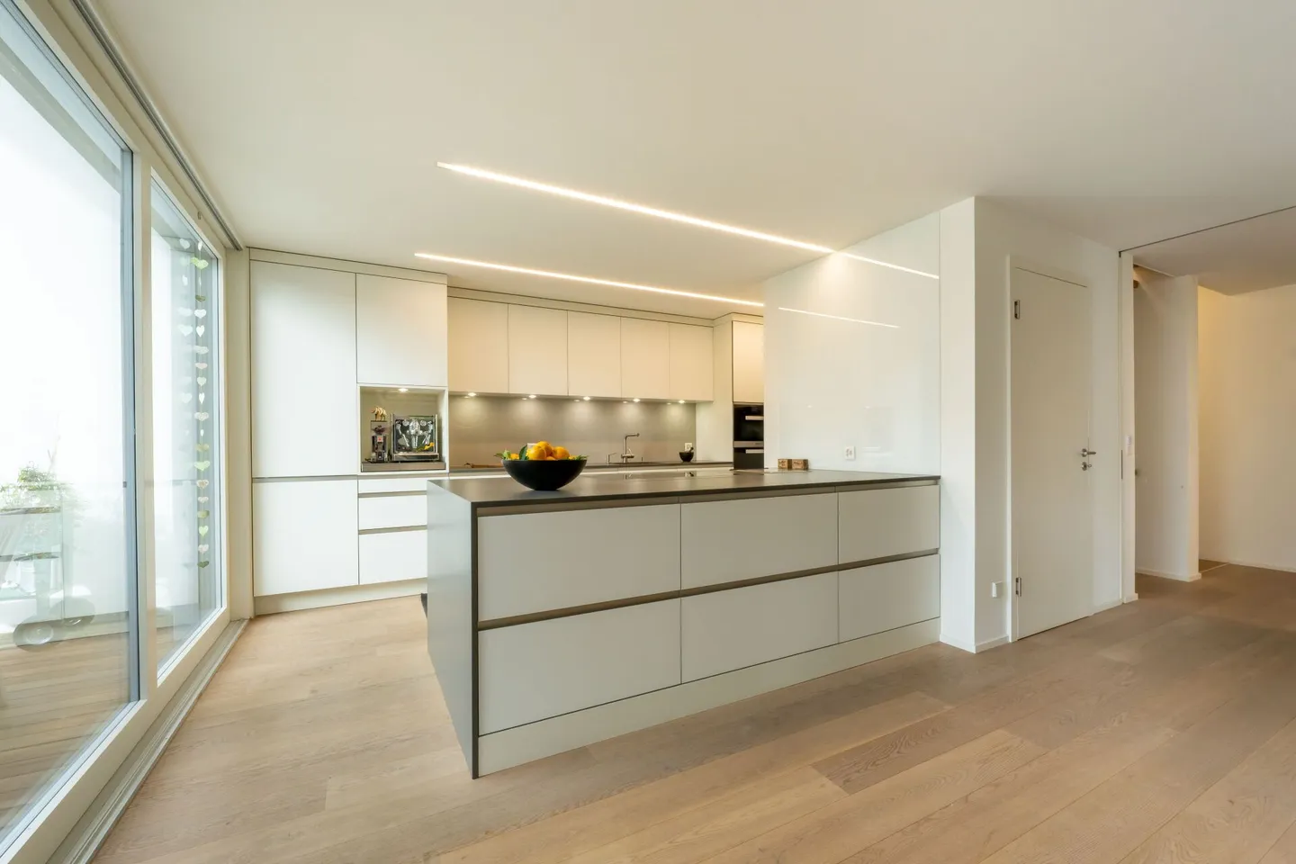 Esperienza abitativa lussuosa di 8,5 stanze con vista lago a Bottighofen TG - Foto 12 di 26