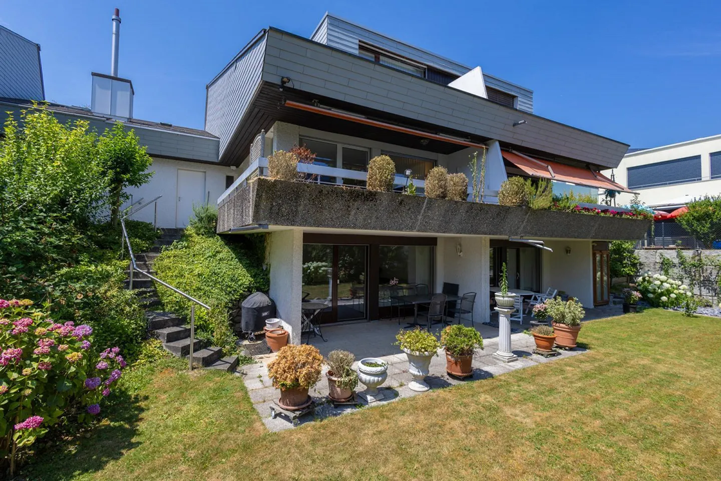Casa familiare con idillio da giardino - Foto 7 di 8