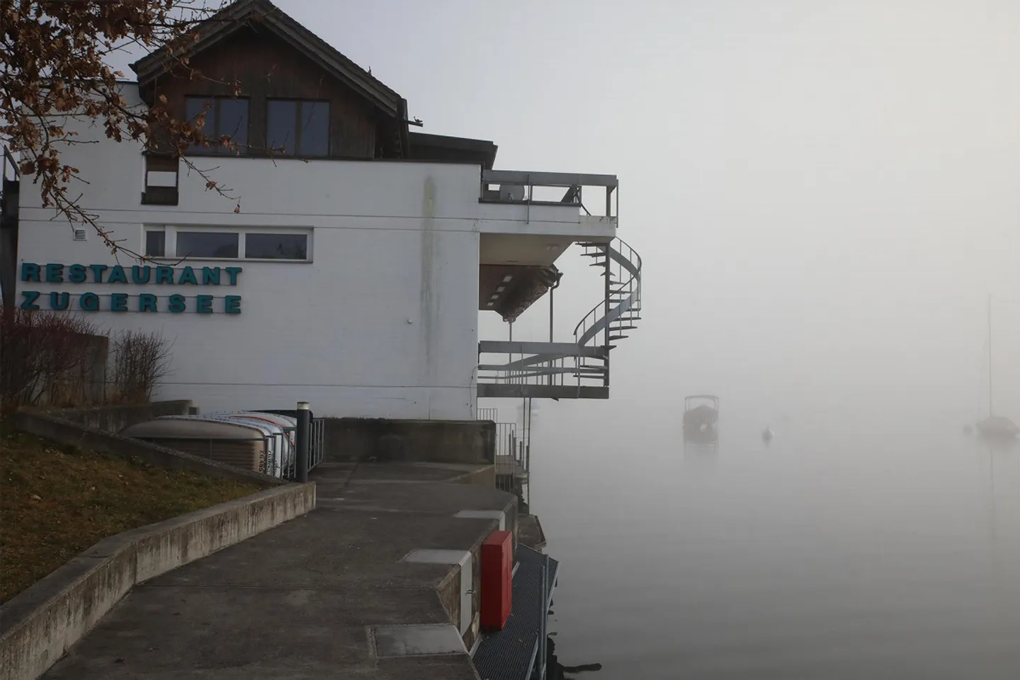 UN ESTATE DIRETTAMENTE AL LAGO - TEMPORANEA - Appartamento 4,5 stanze - Foto 2 di 15