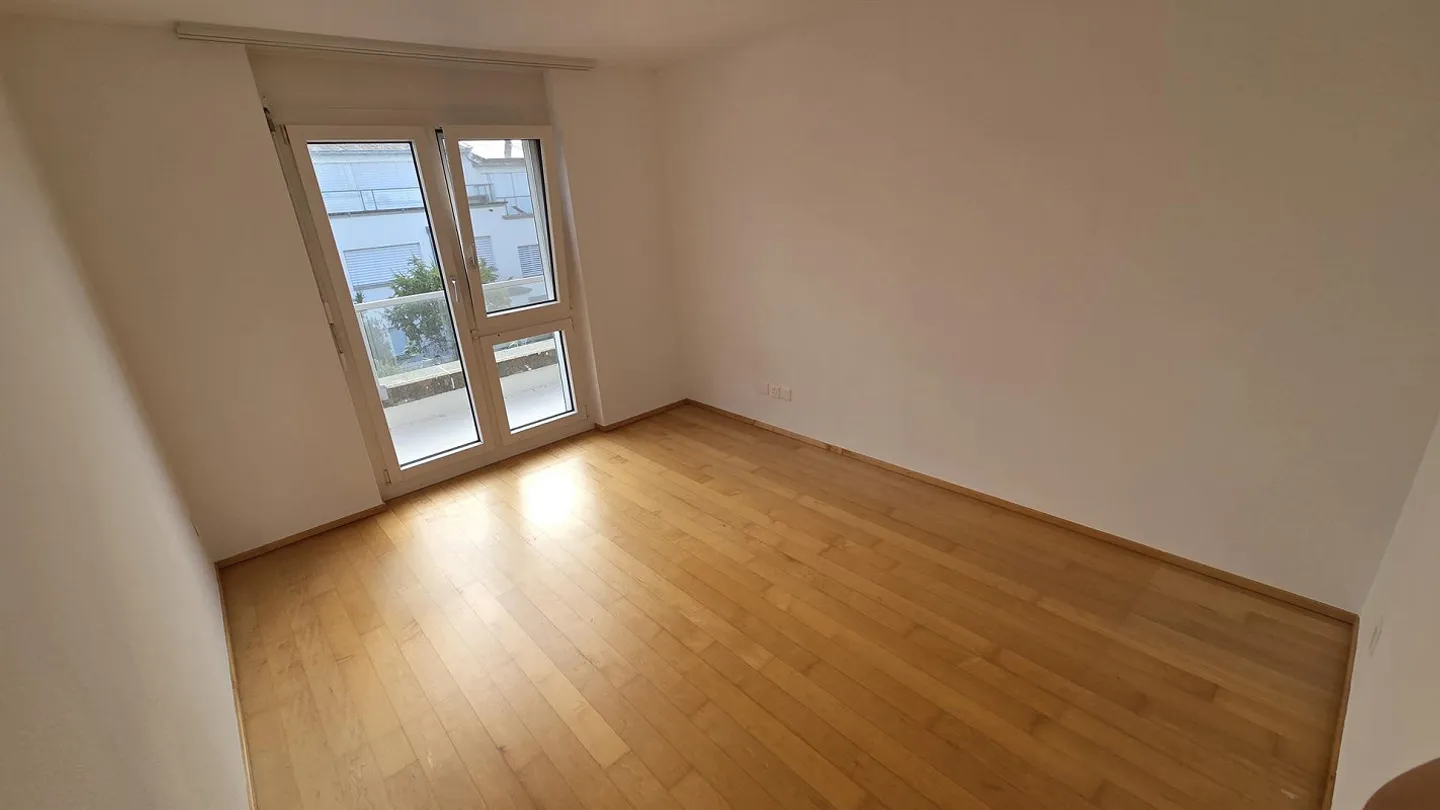 Maison mitoyenne d'angle spacieuse de 6,5 pièces dans un endroit calme à Berikon - Photo 12 sur 19
