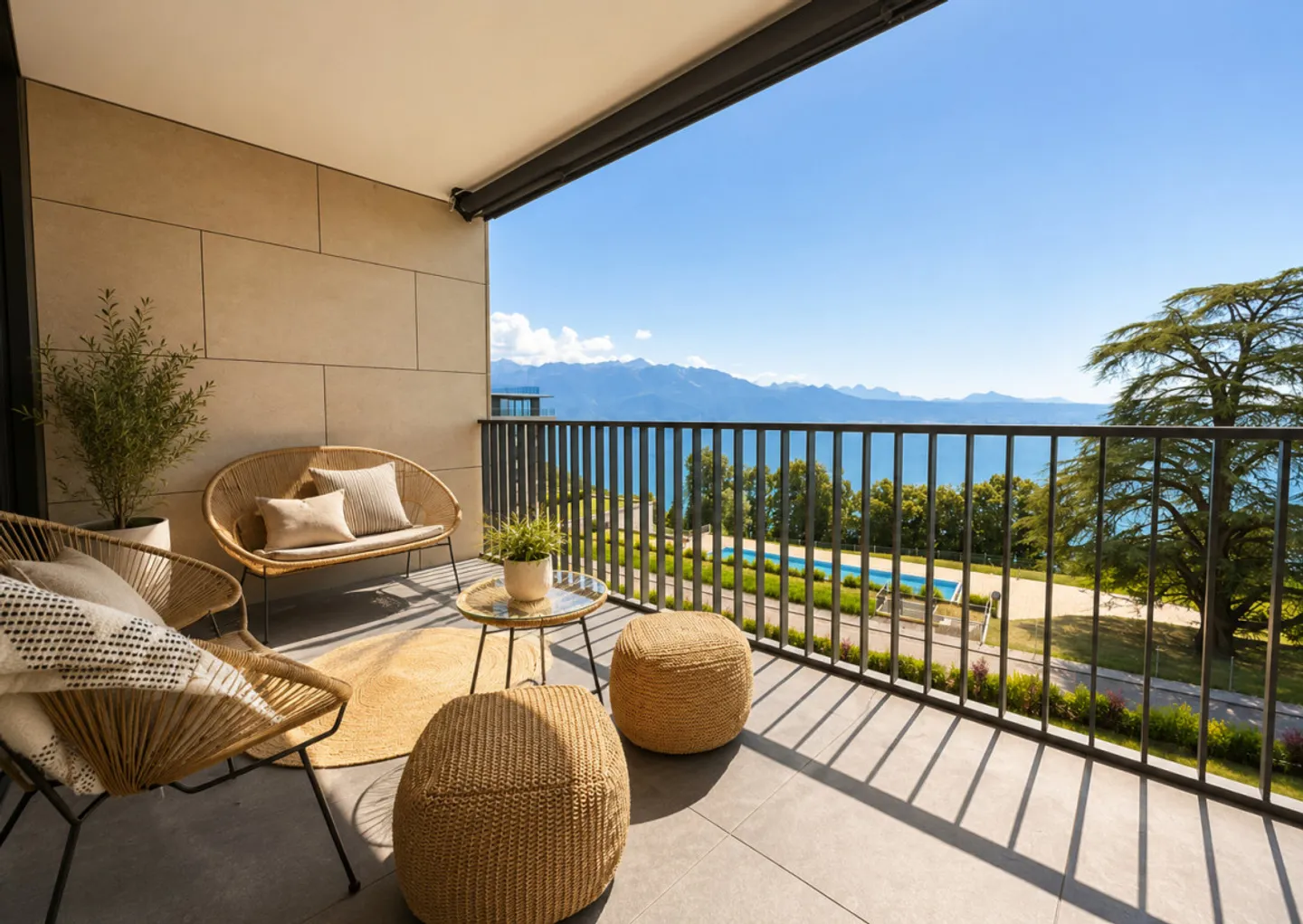 Appartement avec Vue Époustouflante - Photo 2 sur 10