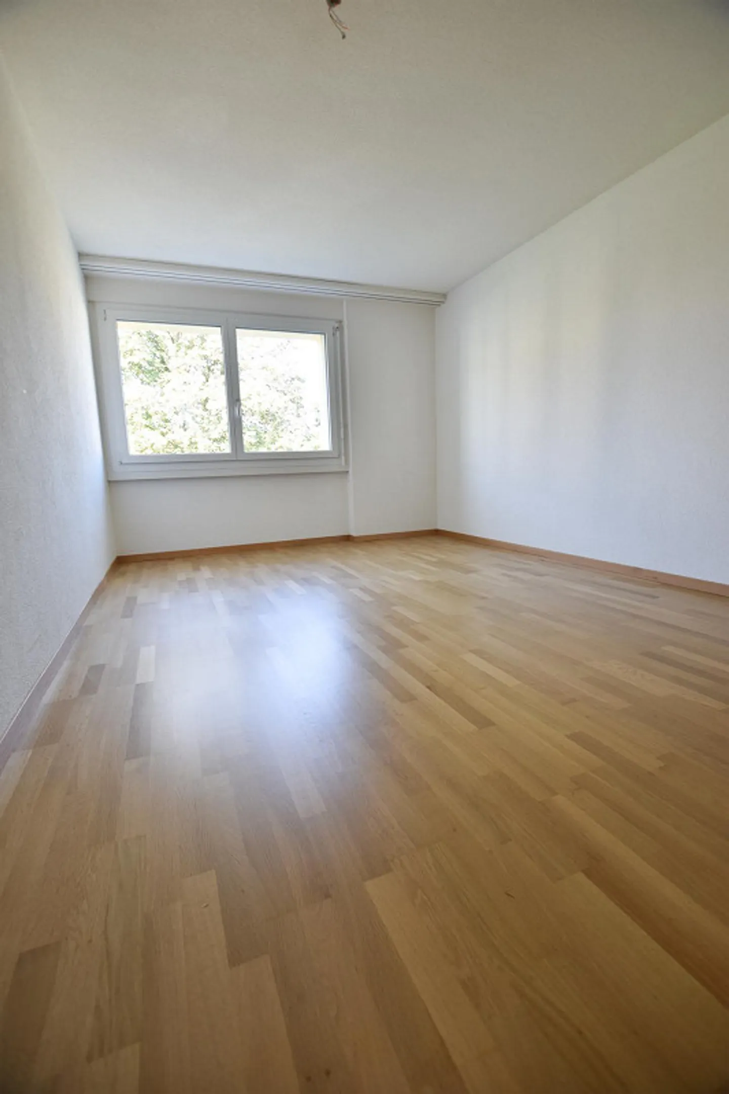 Bright 4.5-room ground floor apartment with sunny patio - Photo 8 of 8