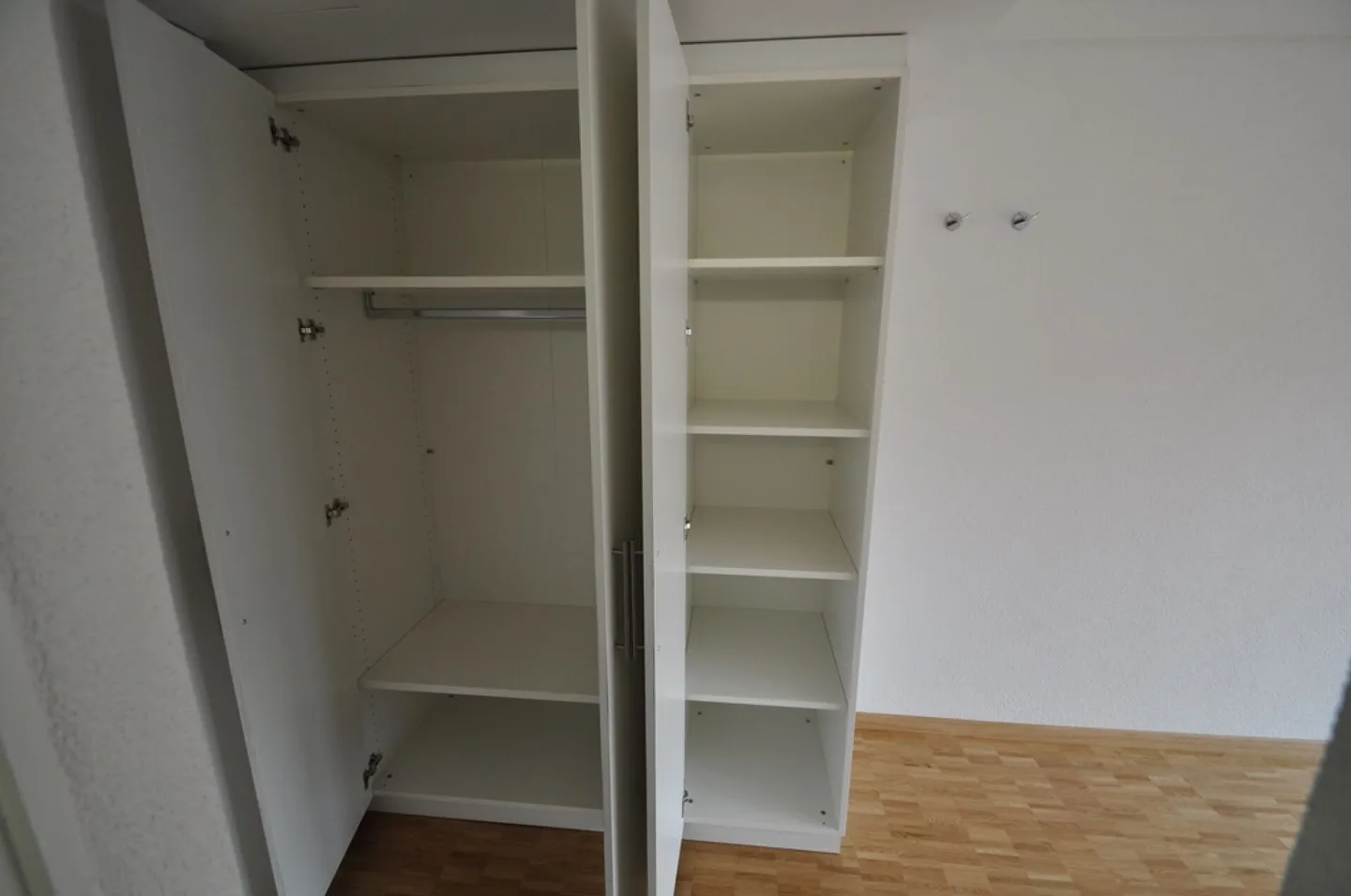 Studio moderne avec balcon - Emplacement central et cuisine équipée pratique - Photo 5 sur 5