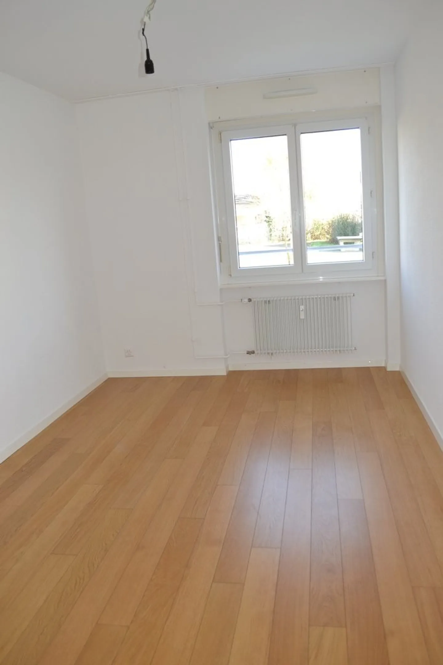 Modernes Wohnen mit grosszügigem Balkon! - Foto 5 von 8