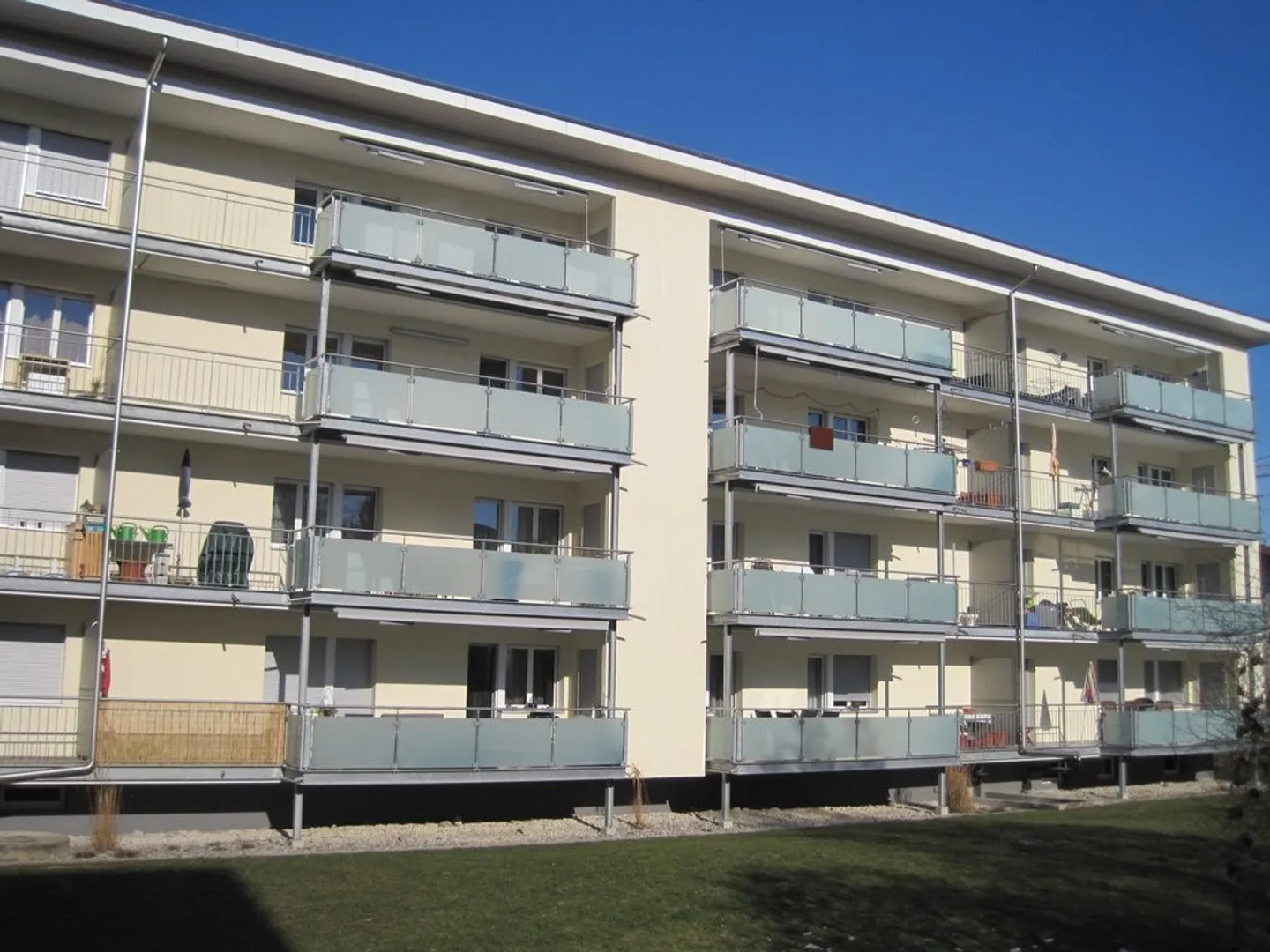 Modernes Wohnen mit grosszügigem Balkon! - Foto 8 von 8