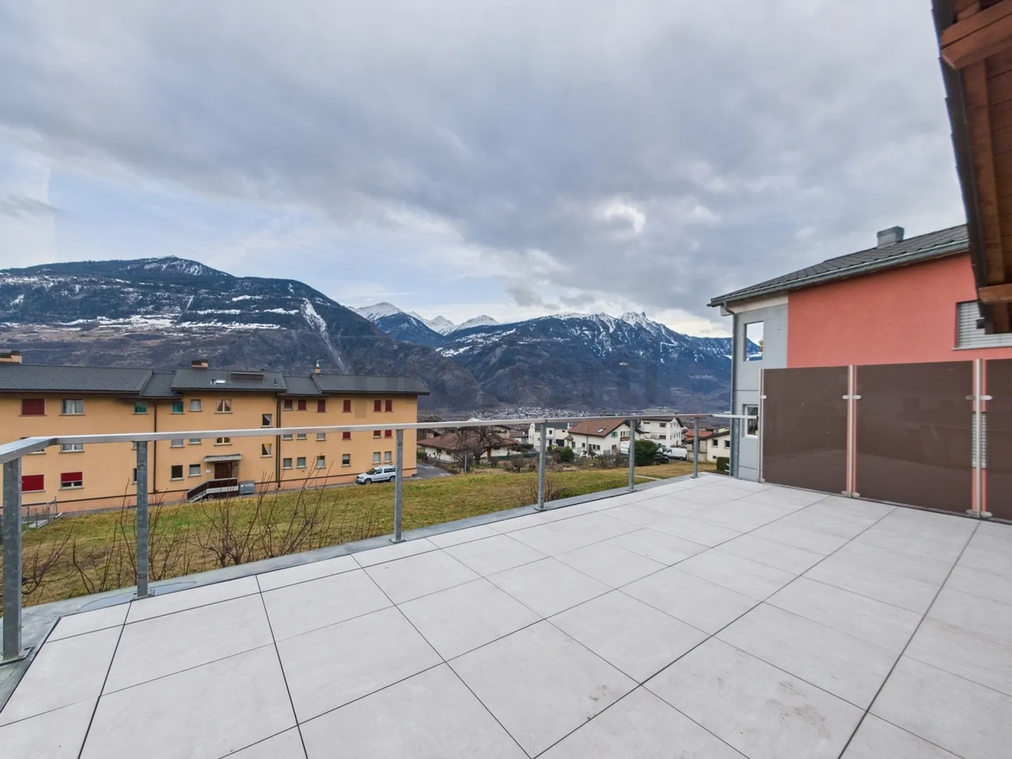 Renovated 3.5-room apartment with balcony, Chamoson - Photo 11 of 12