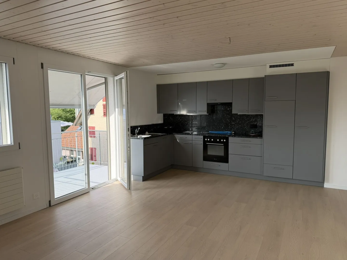 Appartement sous les combles lumineux de 3,5 pièces - Photo 4 sur 16