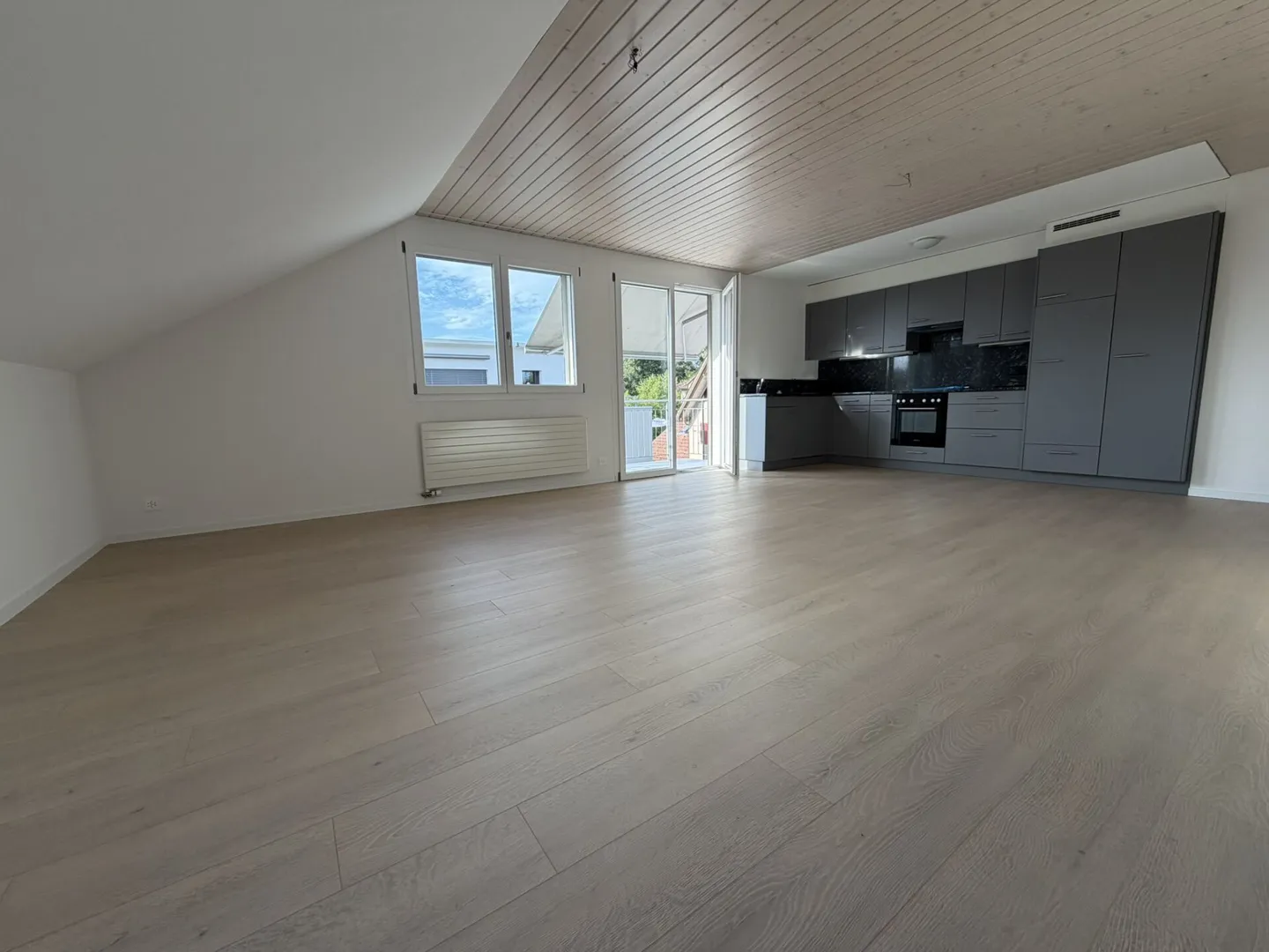 Appartement sous les combles lumineux de 3,5 pièces - Photo 5 sur 16