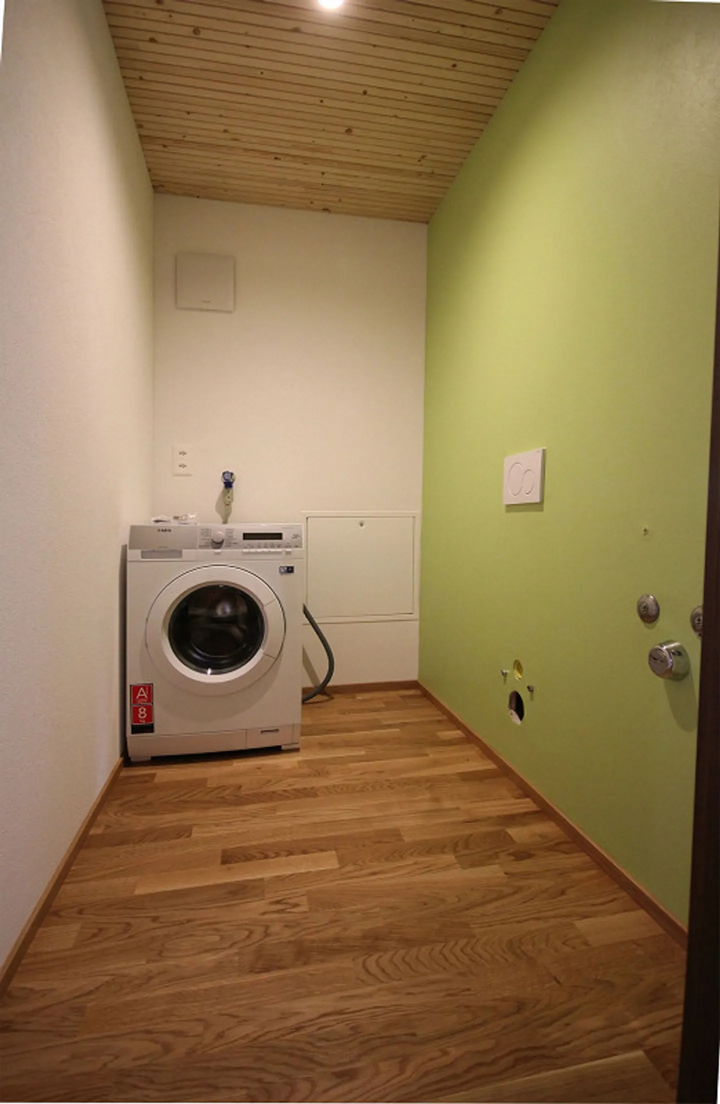 RENTAL 3.5 Room Apartment on the Upper Floor - Photo 10 of 11