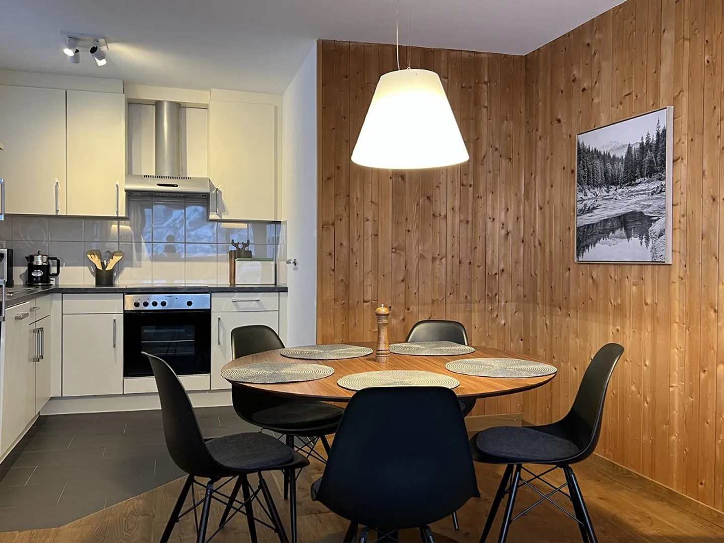 Chalet Alpine Chic Meublé avec Vue Panoramique - Près de Chur & Lenzerheid - Photo 4 sur 17