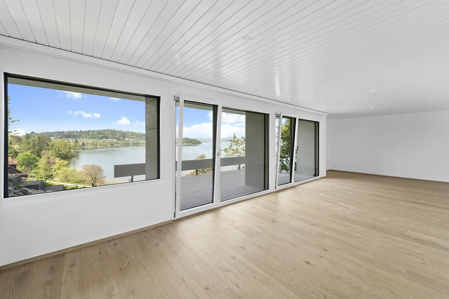 Exklusives Einfamilienhaus mit Seeblick - Foto 1 von 16