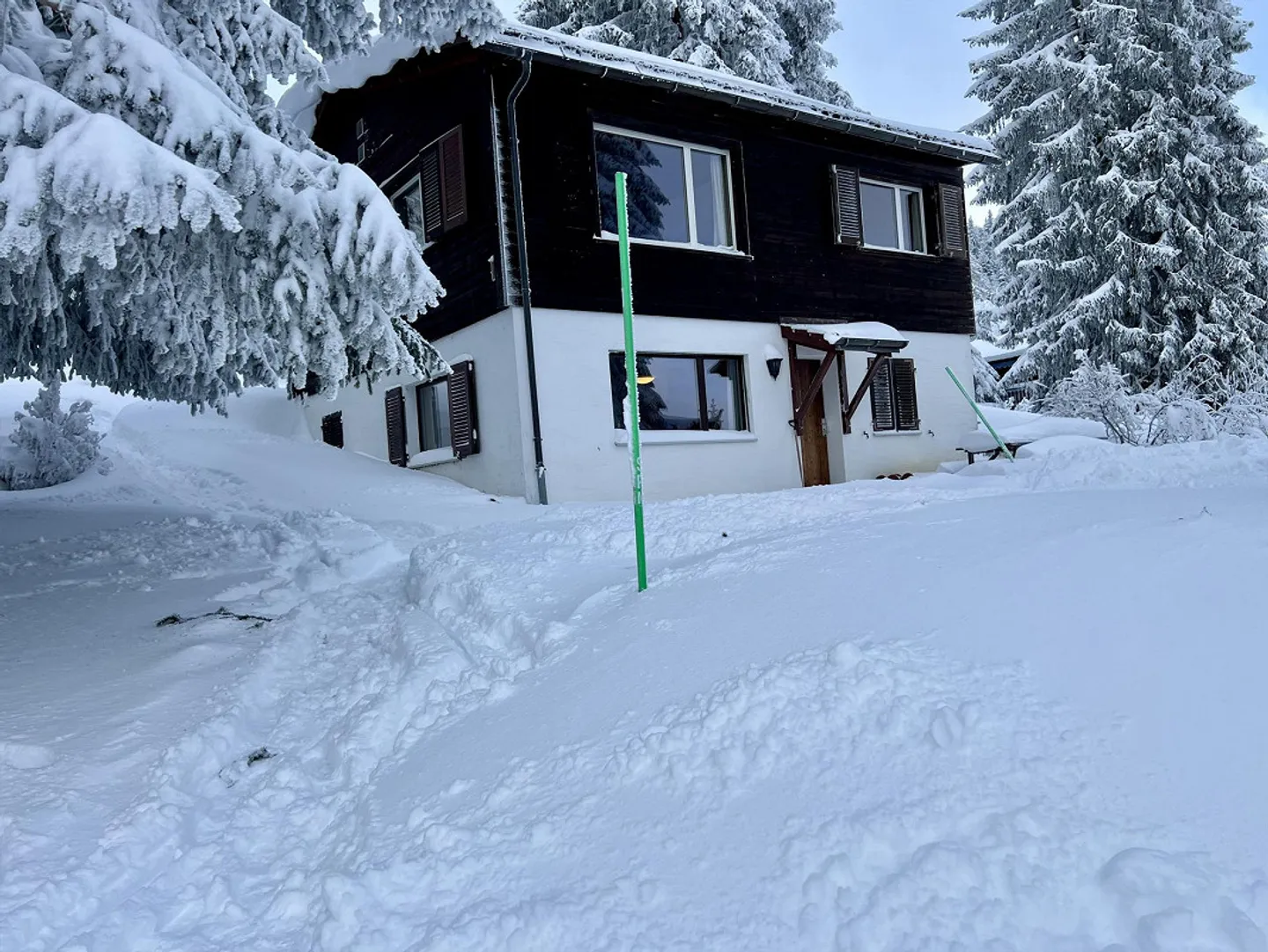 Chalet Alpine Chic Meublé avec Vue Panoramique - Près de Chur & Lenzerheid - Photo 8 sur 17