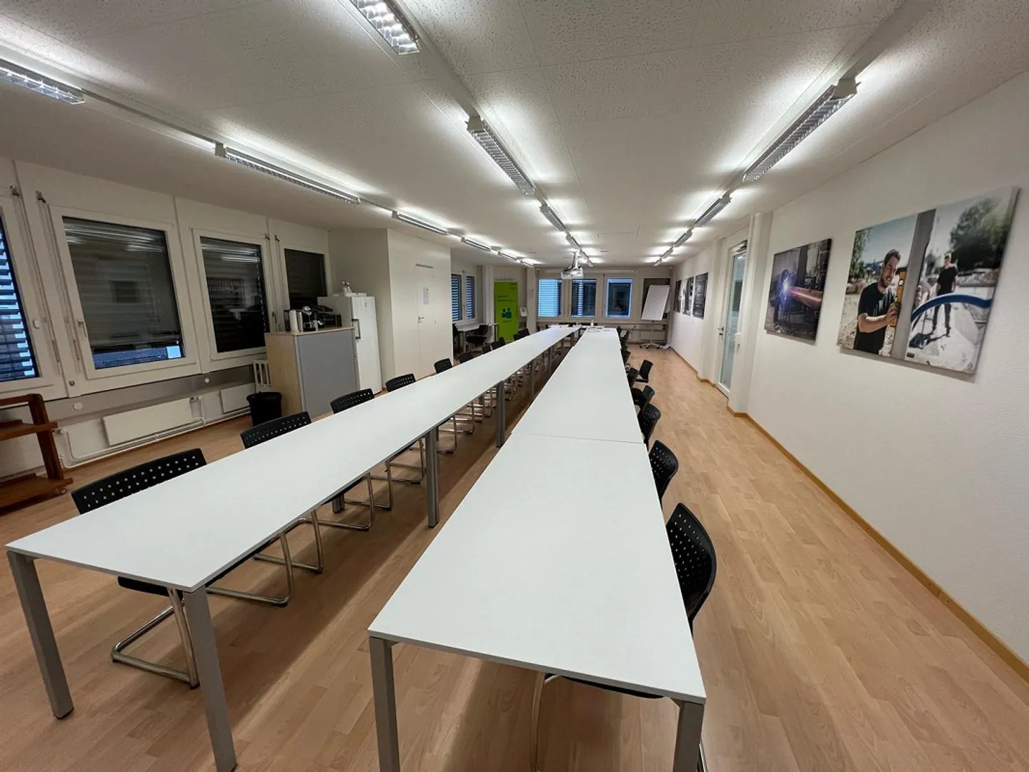 Collegamento perfetto ai mezzi pubblici e alla rete stradale: 110 m2 di spazio ufficio - Foto 4 di 5