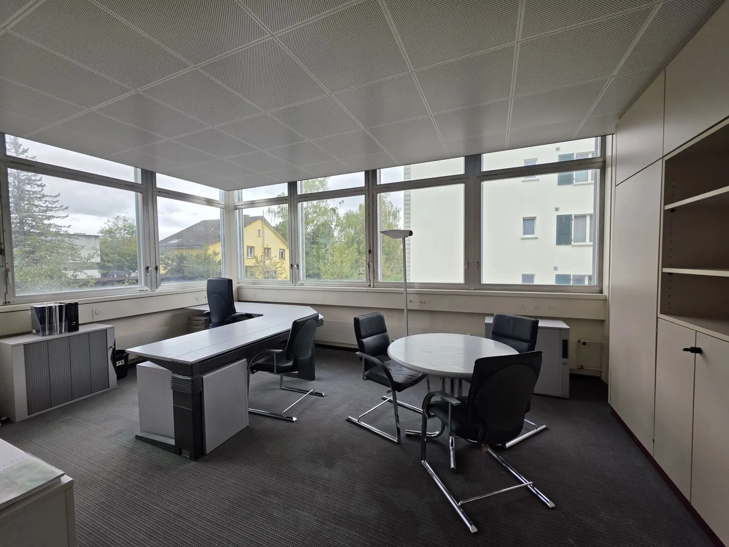 Espace pour vos idées d'affaires à Nidau - Bureaux flexibles de 12 à 40 m² - Photo 6 sur 10
