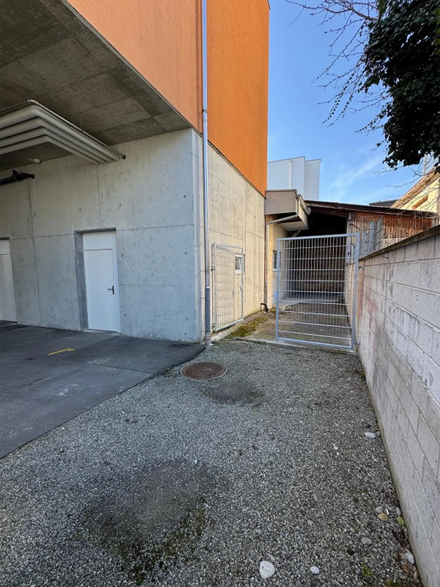 Espace de stockage / aire de stationnement dans un emplacement central à Arbon - Photo 1 sur 5