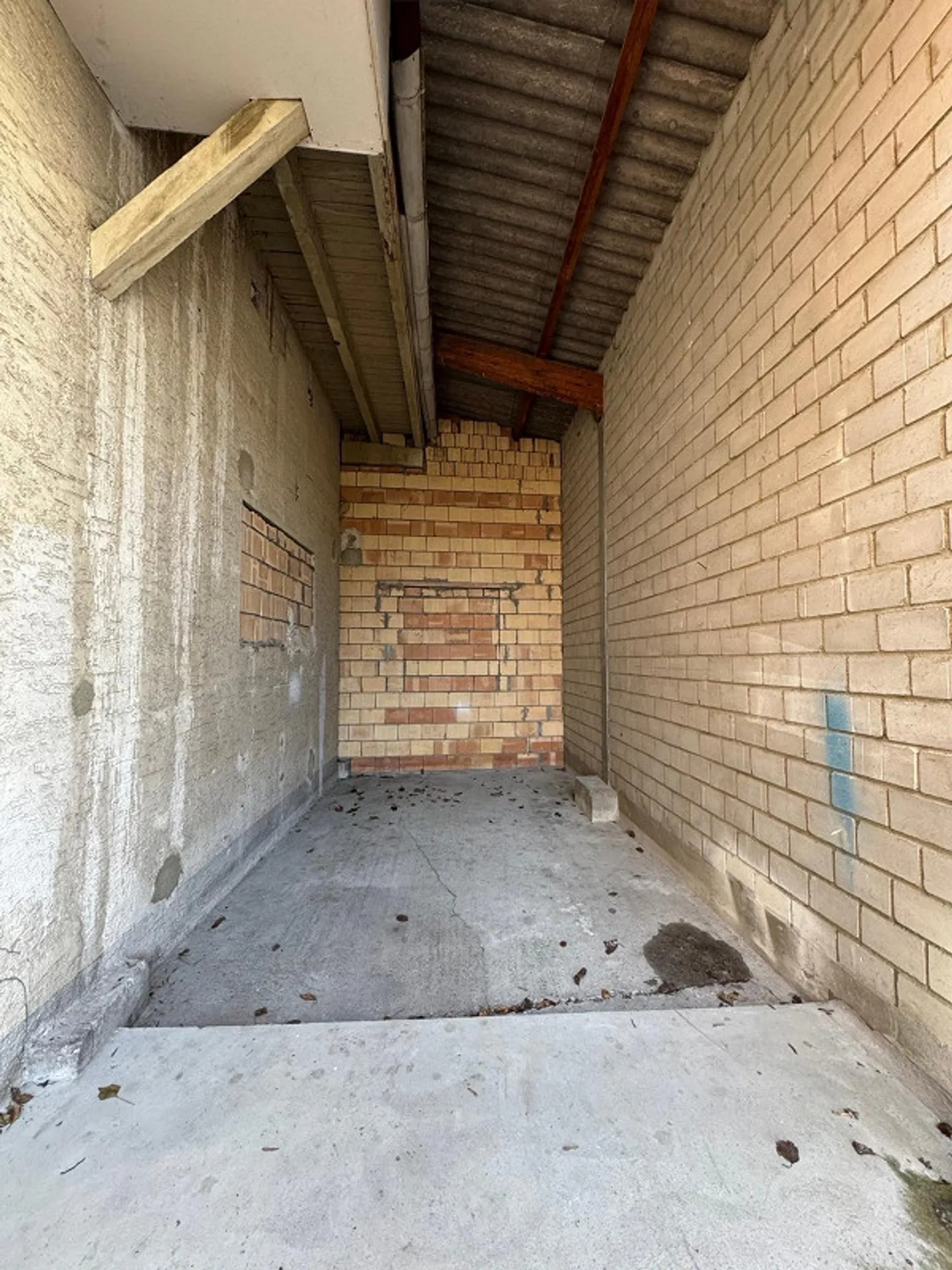 Espace de stockage / aire de stationnement dans un emplacement central à Arbon - Photo 4 sur 5