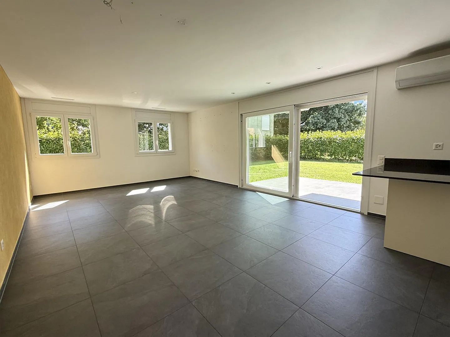 Apartment with 3.5 rooms, equipped with all comforts and garden - Photo 3 of 10