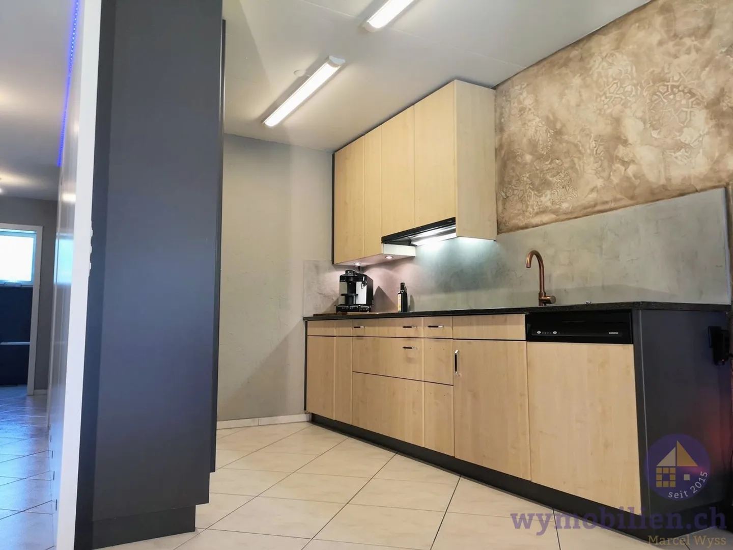 Exclusive Condominium in Muri-Gümligen - MFH with only 3 parties - Photo 4 of 11
