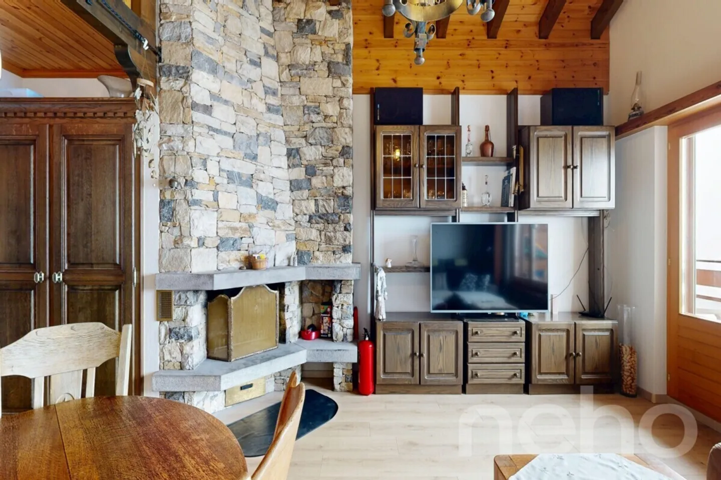 Wunderschöne 4,5-Zimmer-Wohnung mit freiem Blick in Leukerbad - Foto 4 von 12