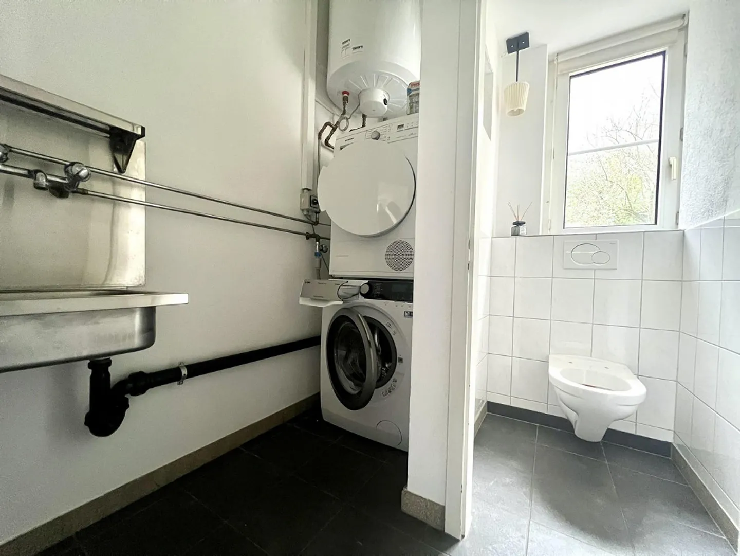 Grüsszügiges Loft im Urban Style - Foto 4 von 7