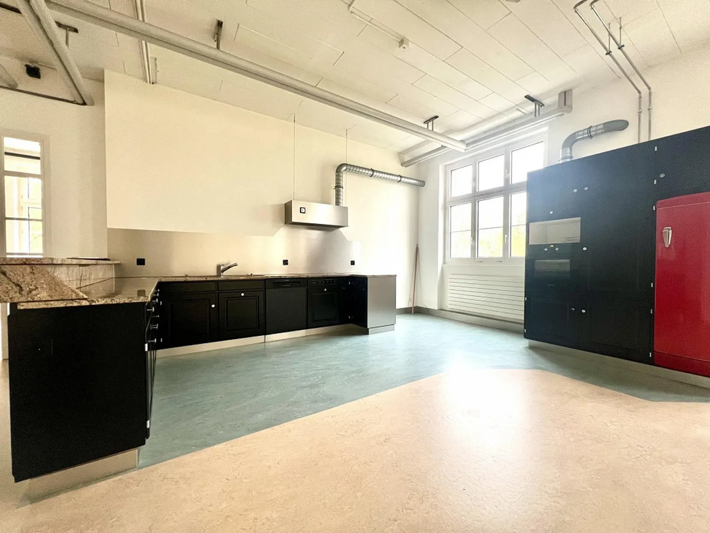 Grüsszügiges Loft im Urban Style - Foto 6 von 7