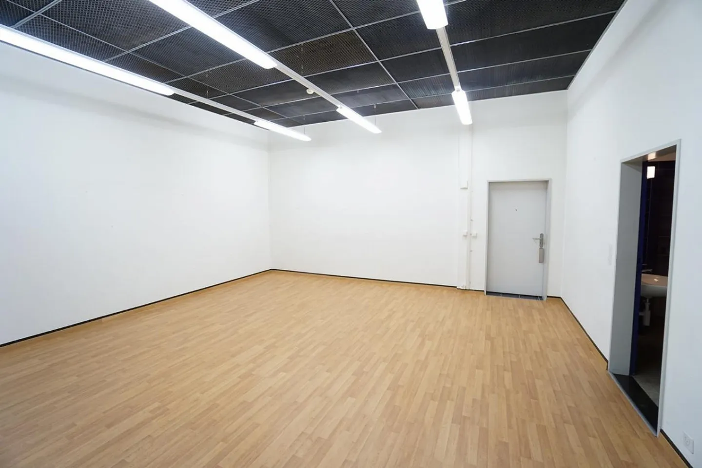Ufficio / Atelier / Studio a Muttenz Bizenen - Foto 3 di 7