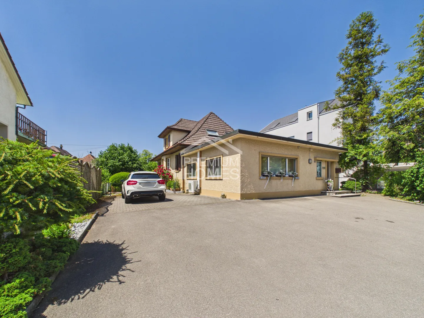 Versatile Property with Business Space - Photo 2 of 12