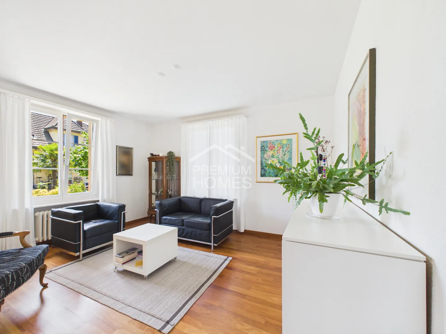 Versatile Property with Business Space - Photo 4 of 12